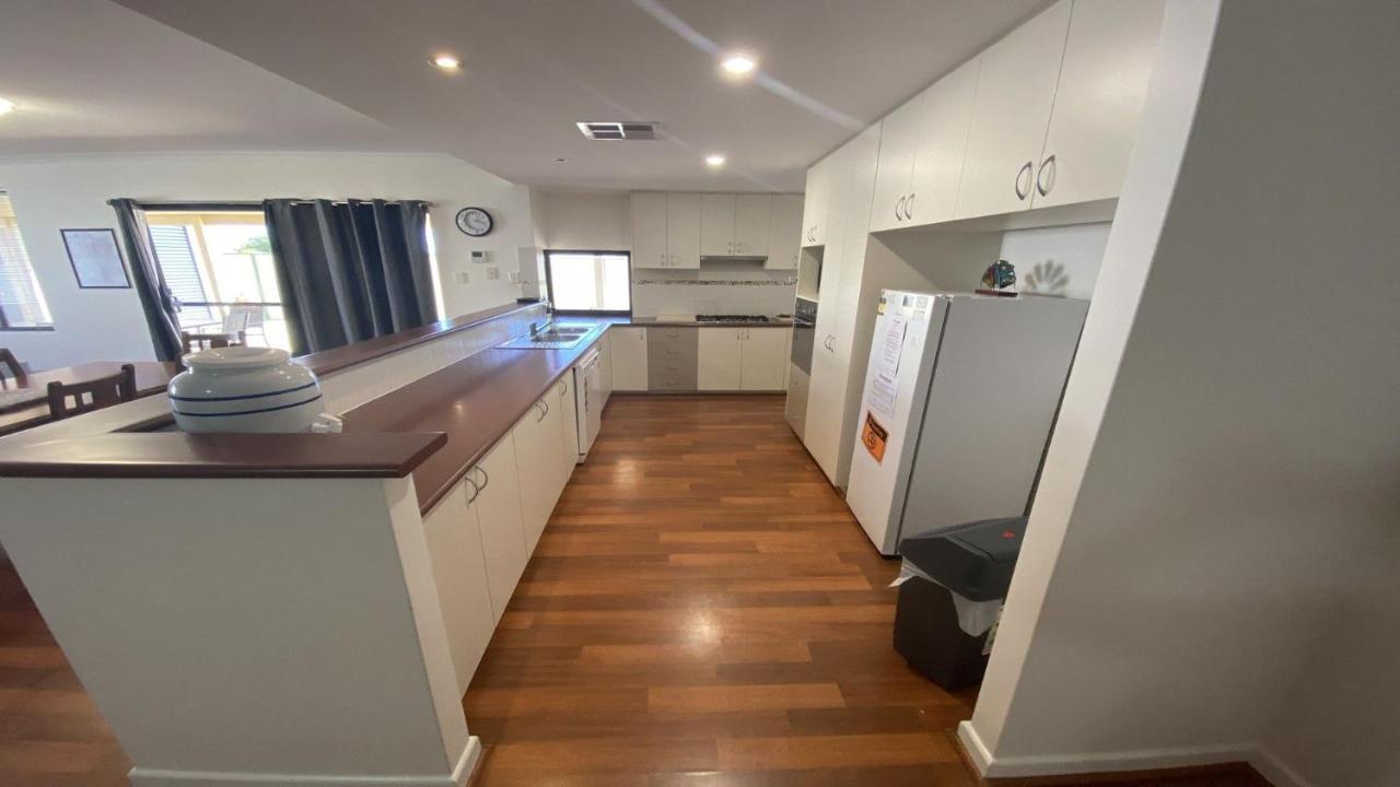 Villa Maniki Gardens Jurien Bay Exterior foto